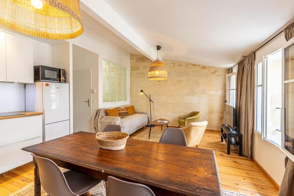 Appartement Jardin Public : T3 Renove Immeuble Pierre