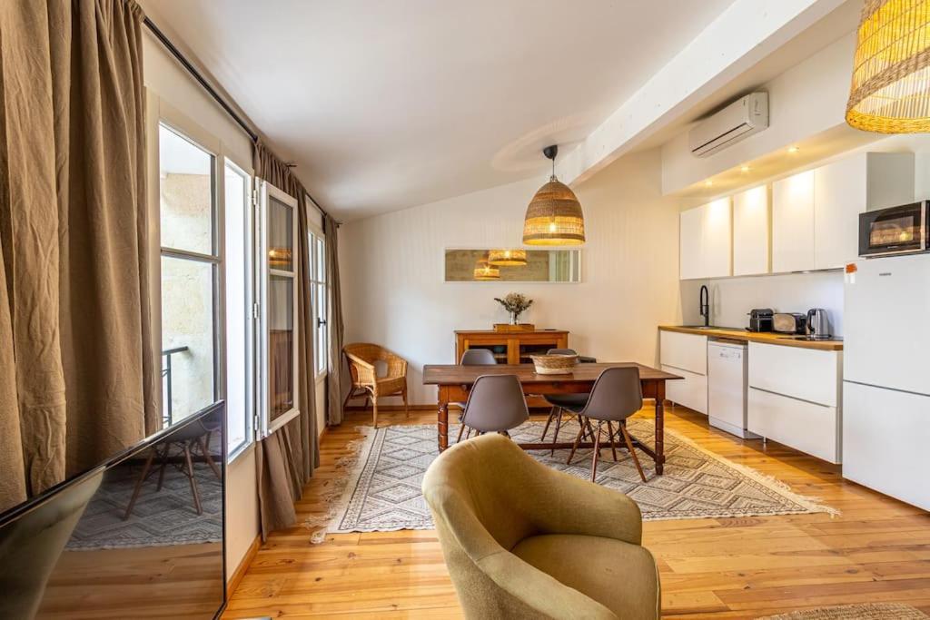 Appartement Jardin Public : T3 Renove Immeuble Pierre